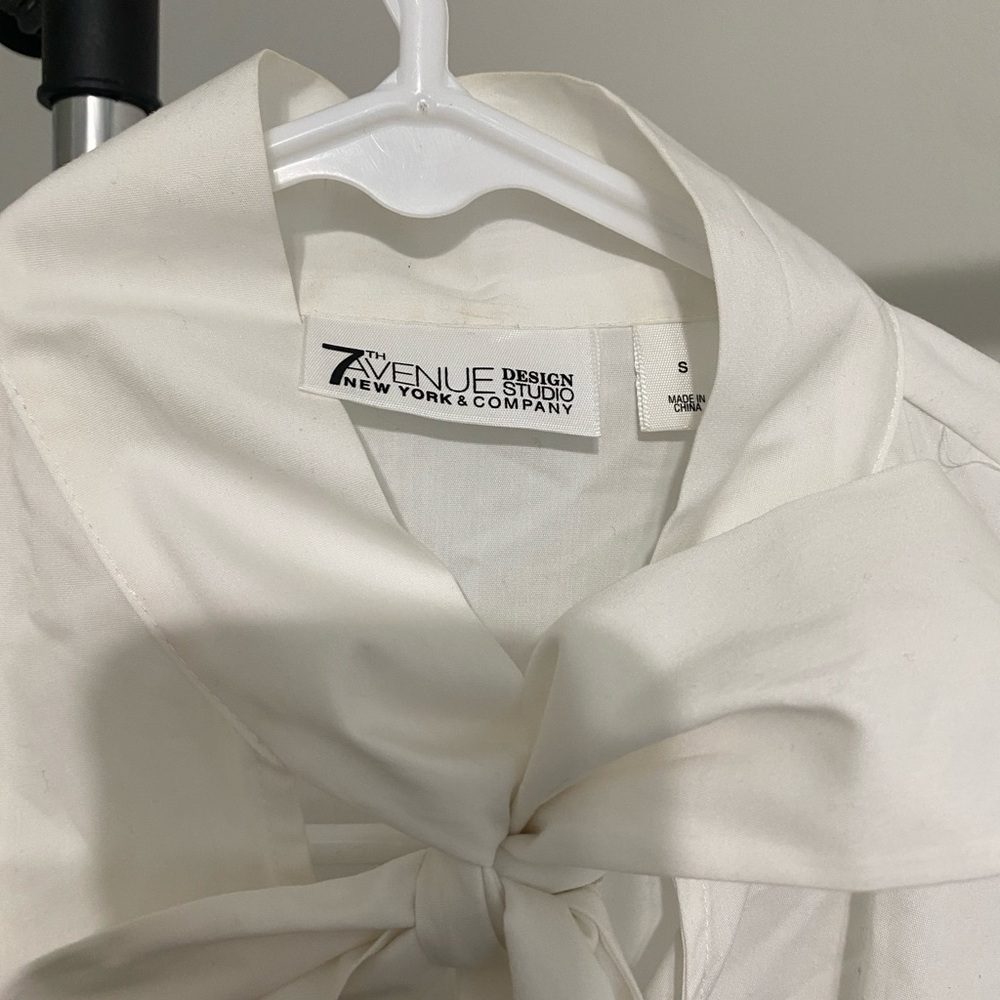 Blouse - Picture 2 of 3